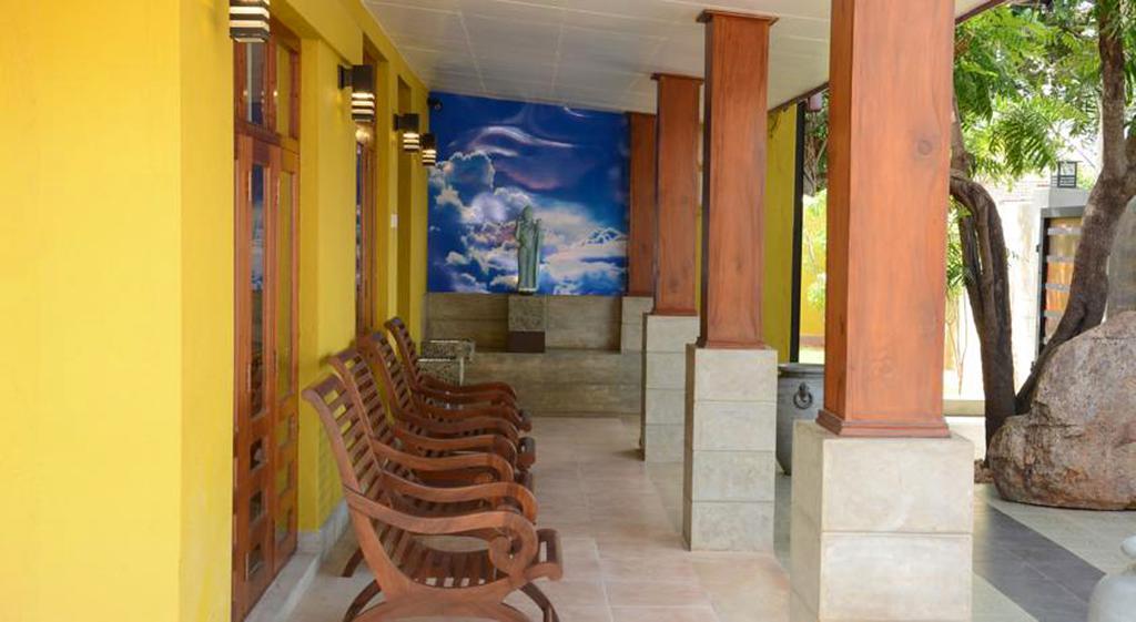 Inlak Garden Hotel Negombo Bagian luar foto