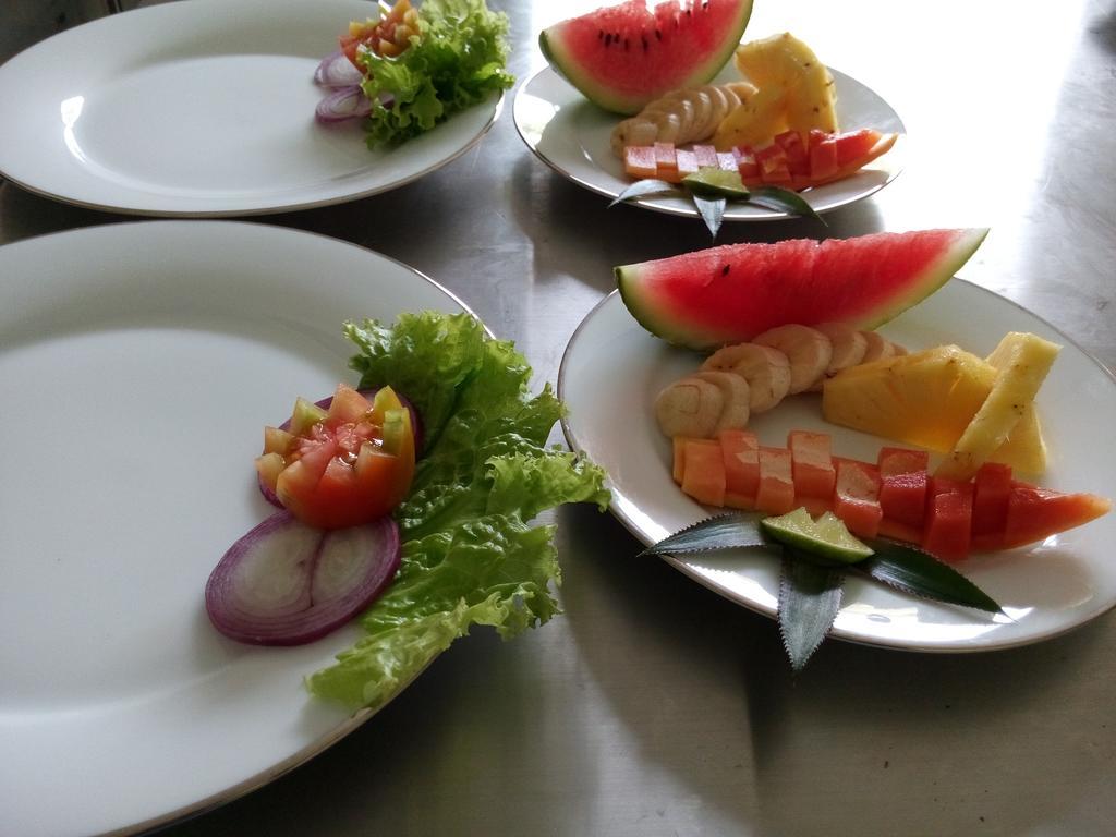 Inlak Garden Hotel Negombo Bagian luar foto