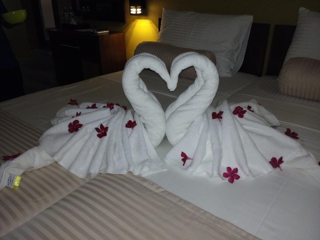 Inlak Garden Hotel Negombo Bagian luar foto