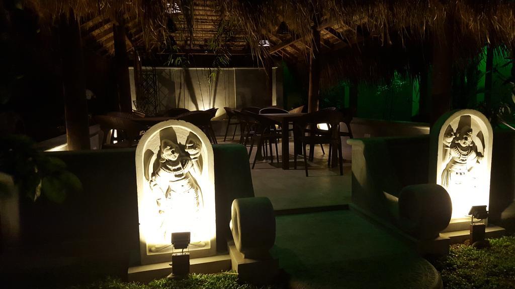 Inlak Garden Hotel Negombo Bagian luar foto