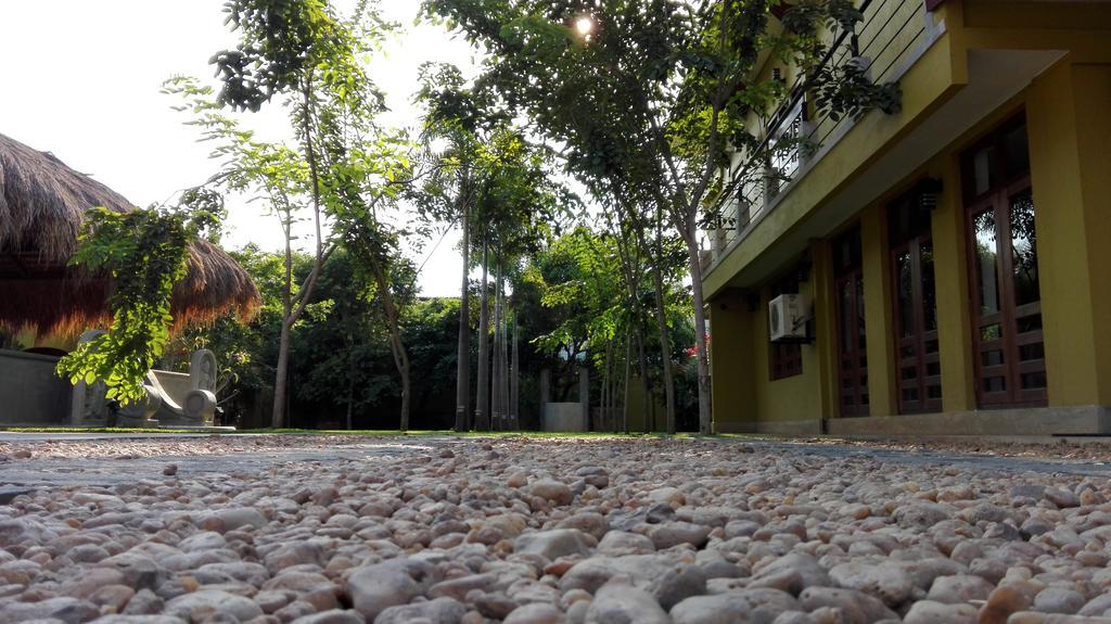 Inlak Garden Hotel Negombo Bagian luar foto